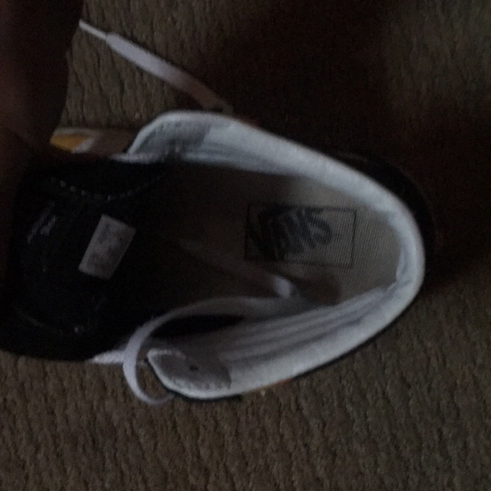 vans - Picture 3 of 4
